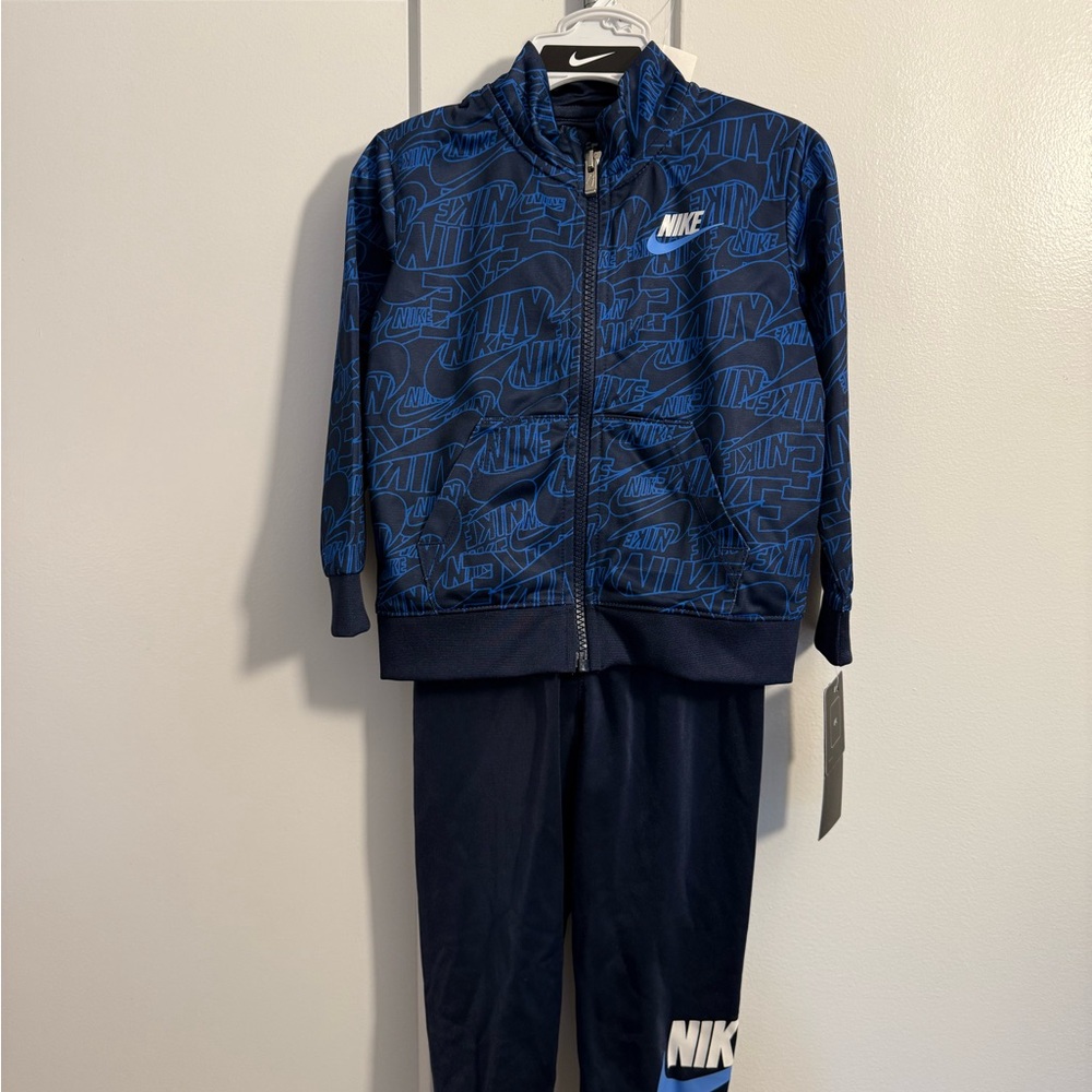 Nike Navy and Black Tracksuit Set
